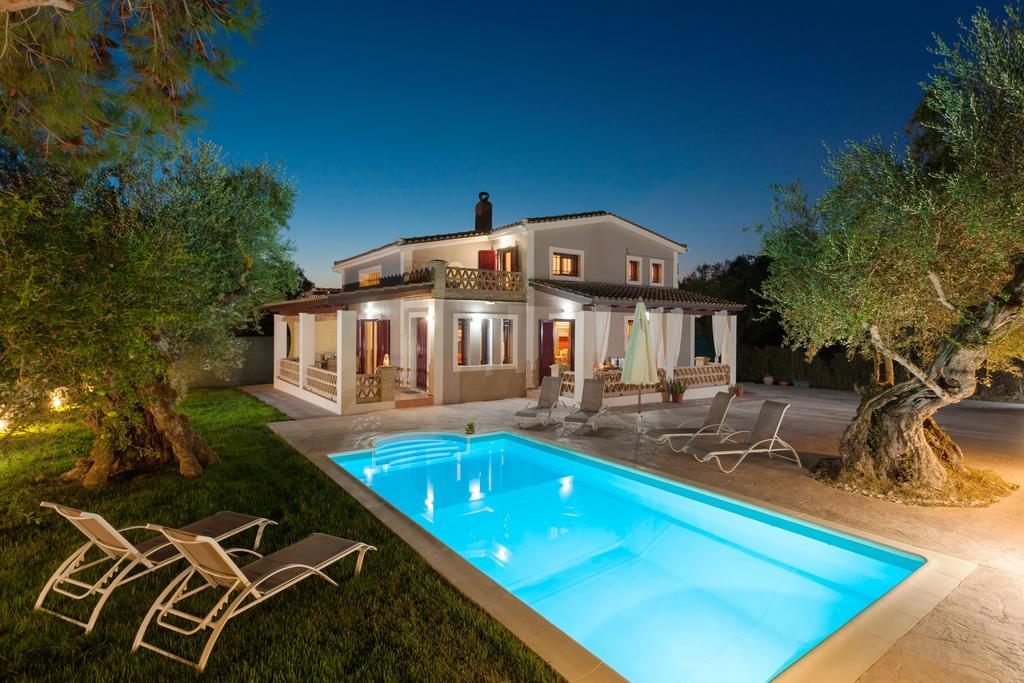 Evalexia Villa - Luxury Villa With Private Pool Near Laganas Perfect For Groups By Villa Mana Gers Kalamaki  Exterior photo